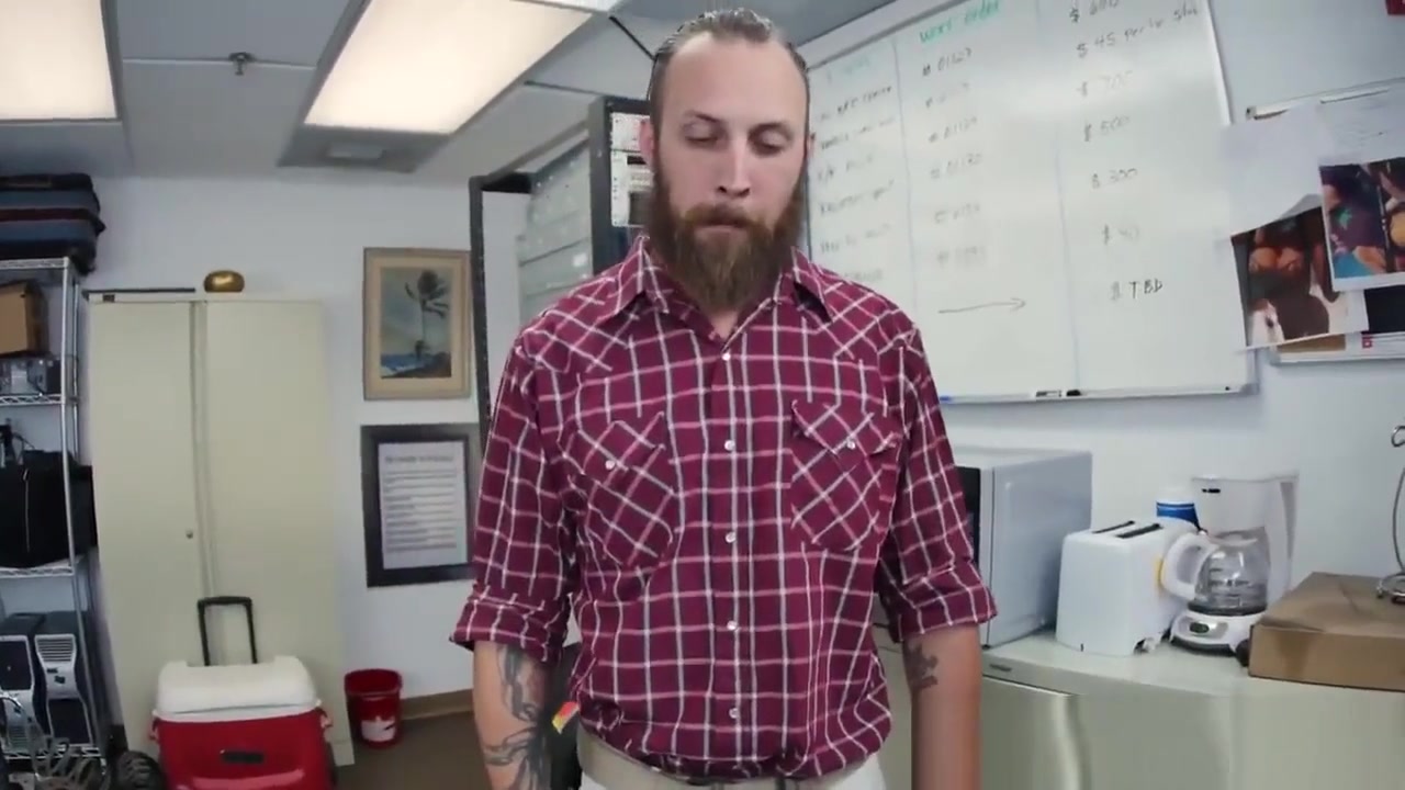 Hardcore gay action in the office
