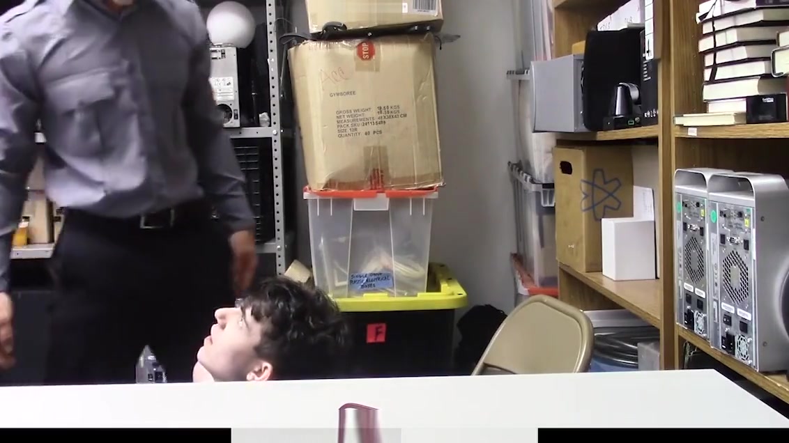 YoungPerps - Nerdy Twink Railed Out By A Security Guard