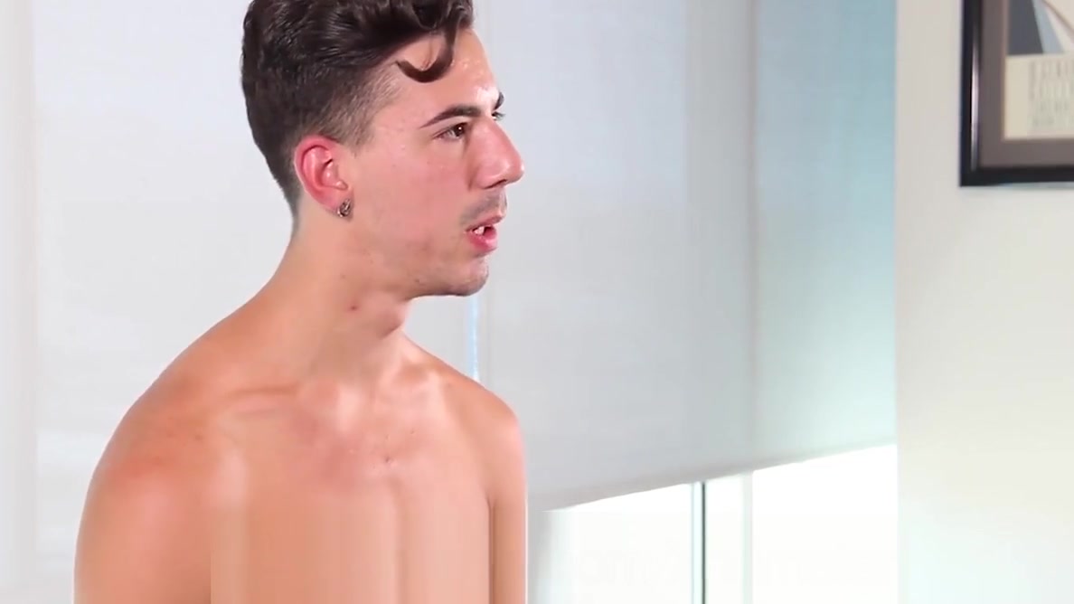 GayCastings Newcomer fucks by casting agent