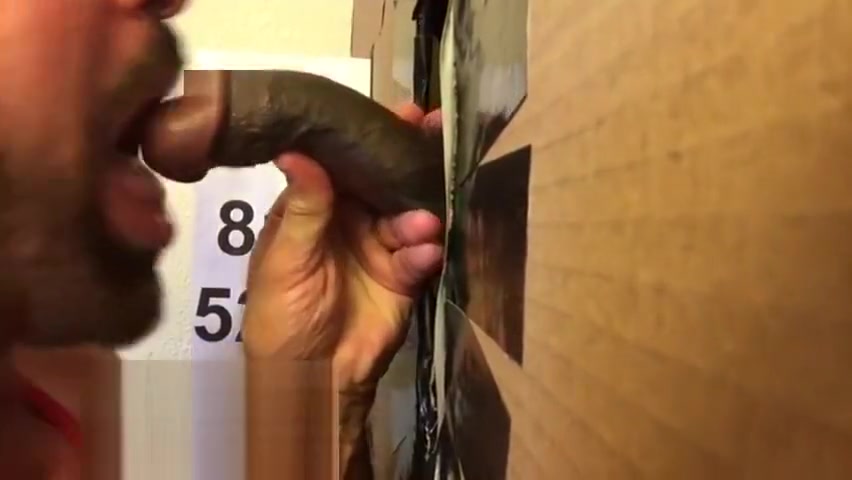 2 BBC Take Turns At Gloryholes In Philadelphia