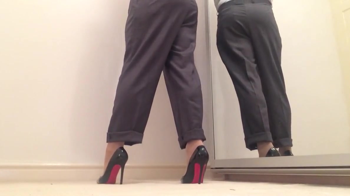 Office lady change into mini skirt .