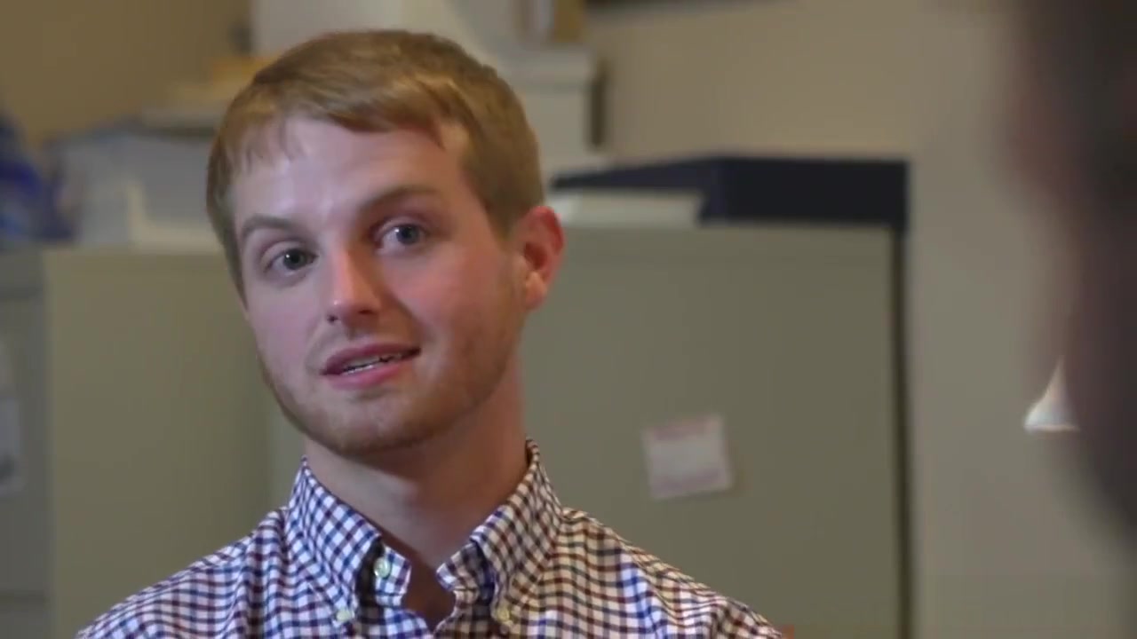 Office jock bangs twink after job interview