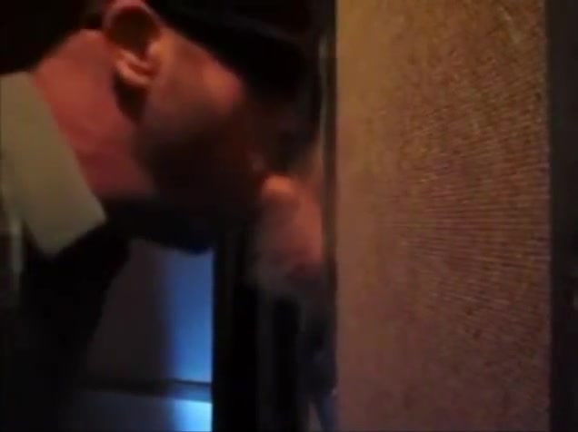 Gloryhole sucking