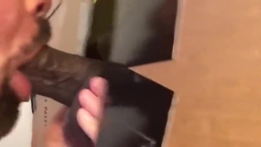 1st Timer Gets Black Dick Drained at Philadelphia Gloryhole