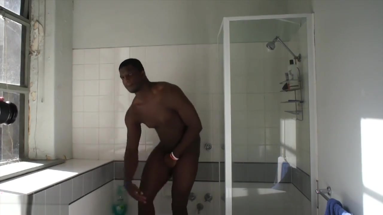 angus shower br