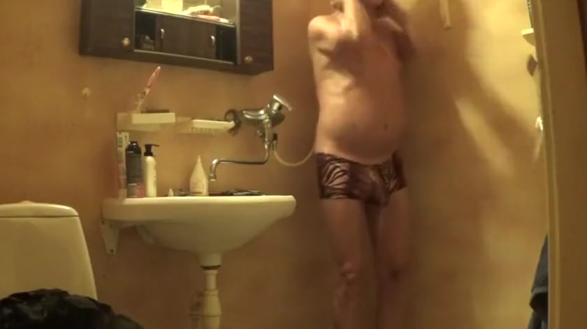 Norwegian Step daddy take a shower (2015)