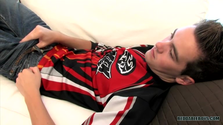 Solo Boy Jayden Gets A Creamy Reward - Jayden Taylor
