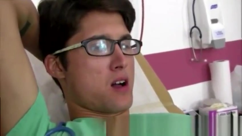 Free video clips gay twink by doctor hot naked kissing with first time It