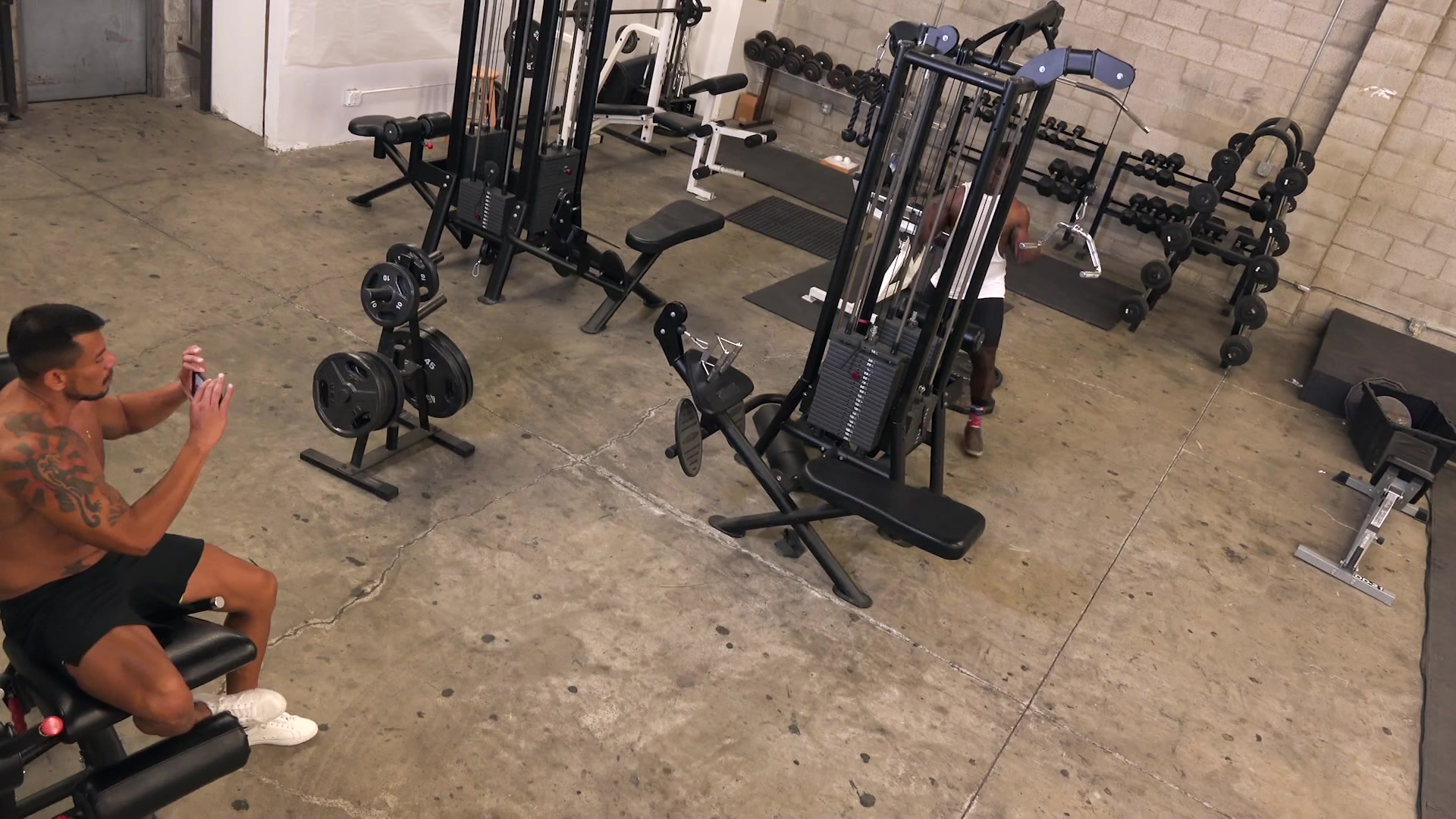 Dudes In Public 38 : Gym