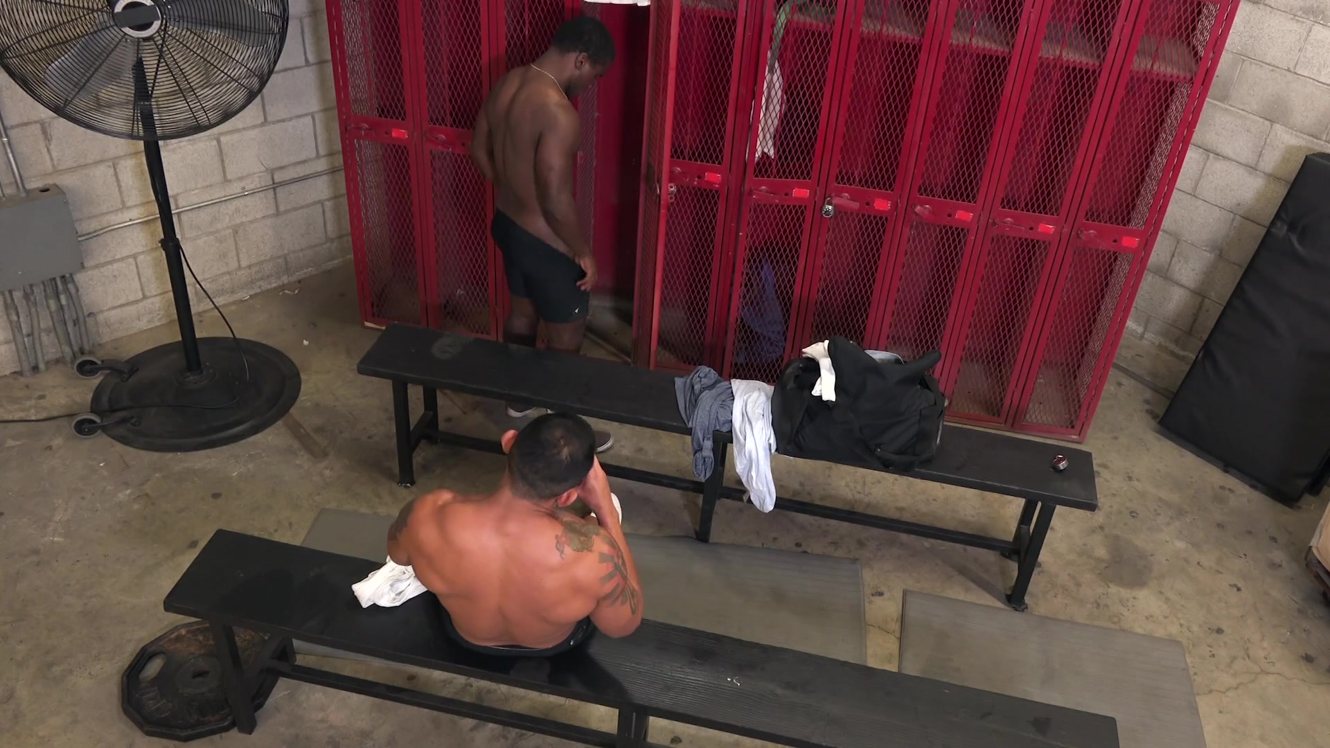 Dudes In Public 38 : Gym