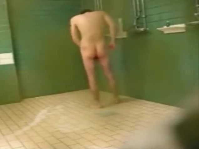 Hungarian gang shower