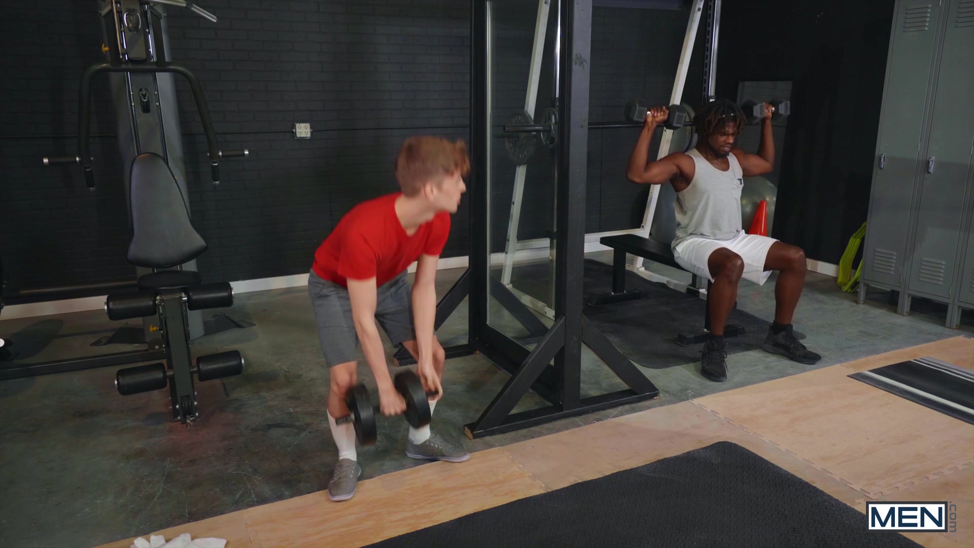Plexigl-ASS Gym