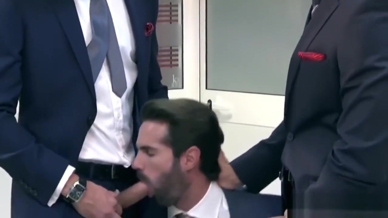Muscle threesome with facial in office