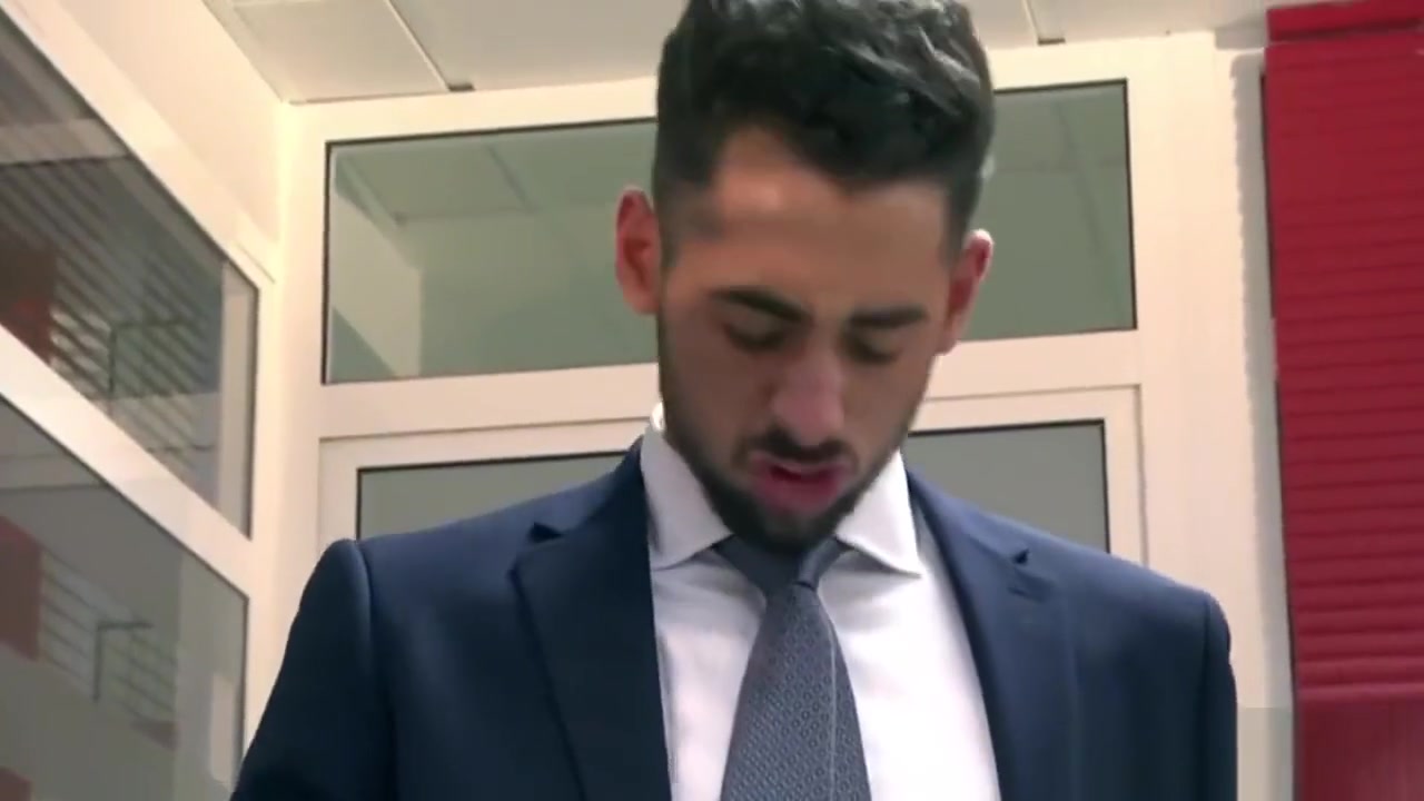 Muscle threesome with facial in office