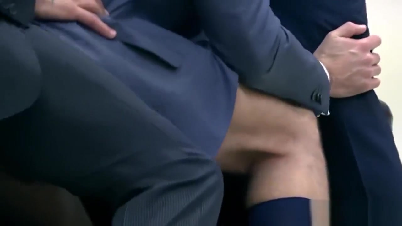 Muscle threesome with facial in office