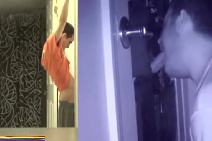 CHICOS EN EL GLORY HOLE - .mp4