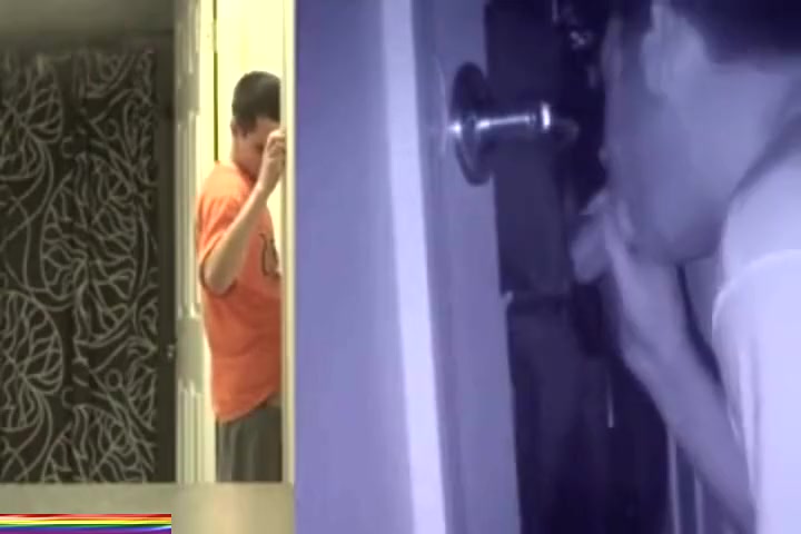 CHICOS EN EL GLORY HOLE - .mp4