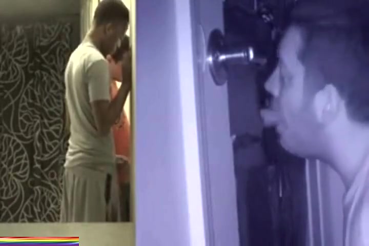 CHICOS EN EL GLORY HOLE - .mp4