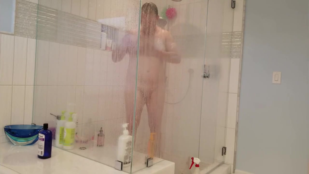 Shower Time :) Needed a quick shave a some hot water..love feeling smooth