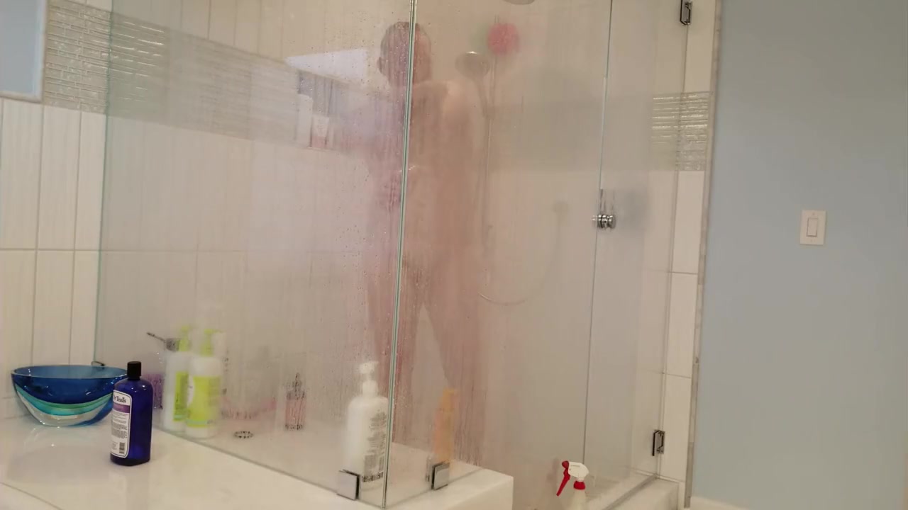 Shower Time :) Needed a quick shave a some hot water..love feeling smooth