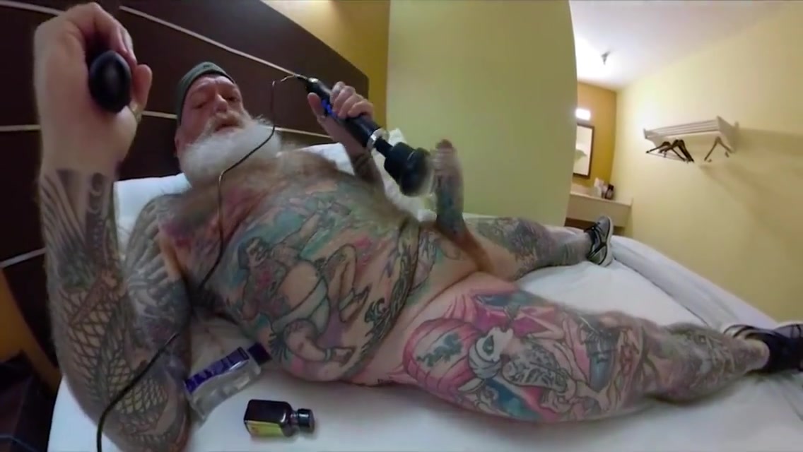Inked Step daddy Bear Solo - Cock Massage, Prostate Toy, Piss