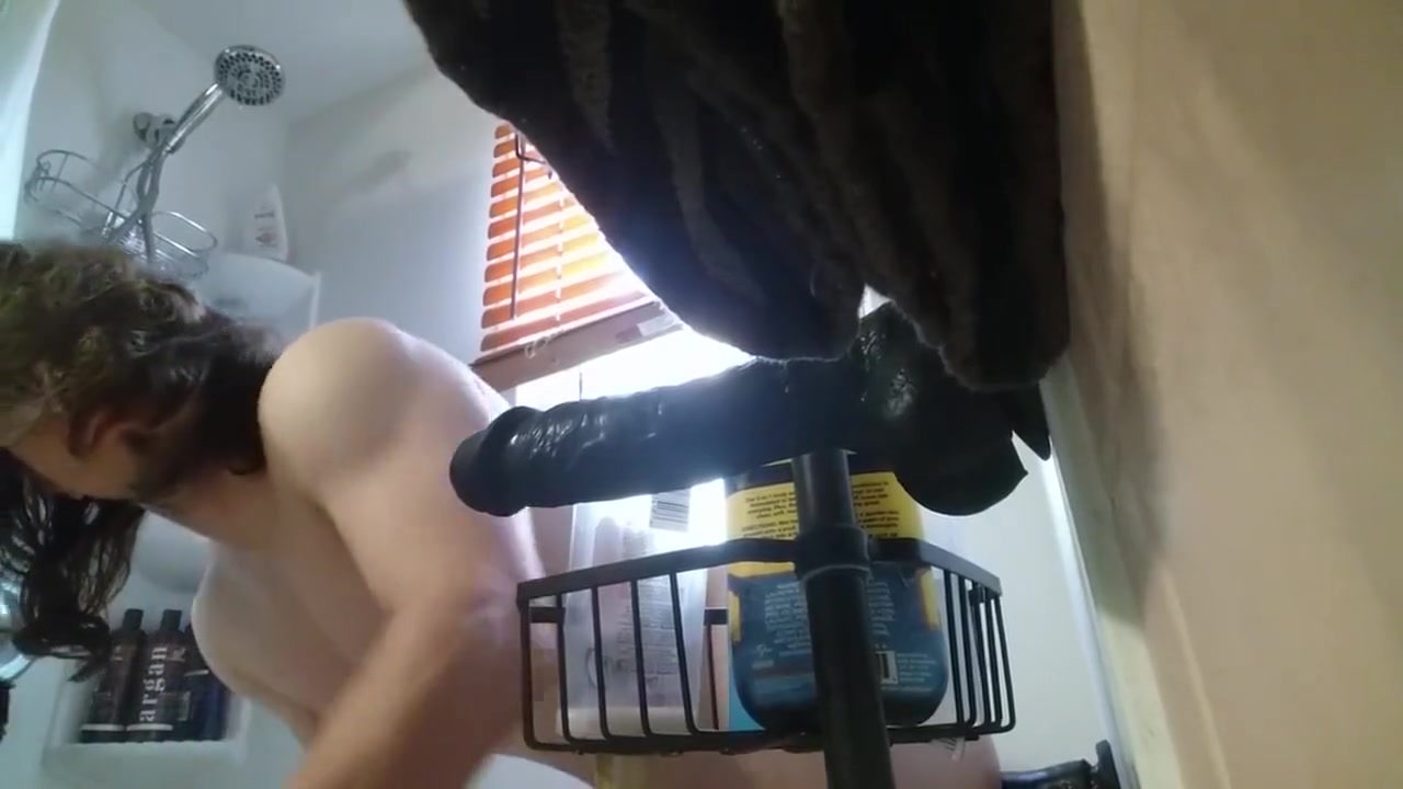 Sissy Riding in Shower