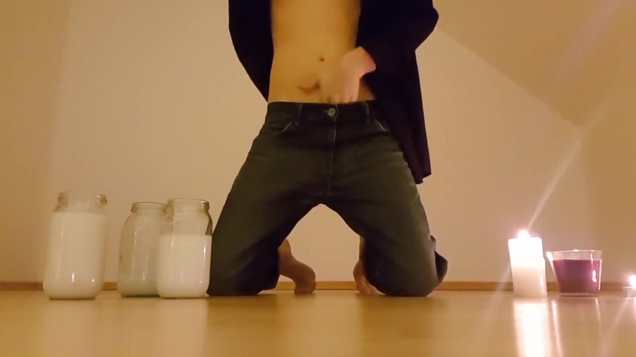 Liquid Play! Kinky boy gets sloppy with intense Cumshot