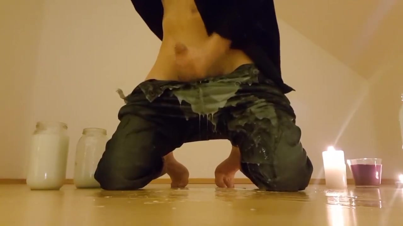 Liquid Play! Kinky boy gets sloppy with intense Cumshot