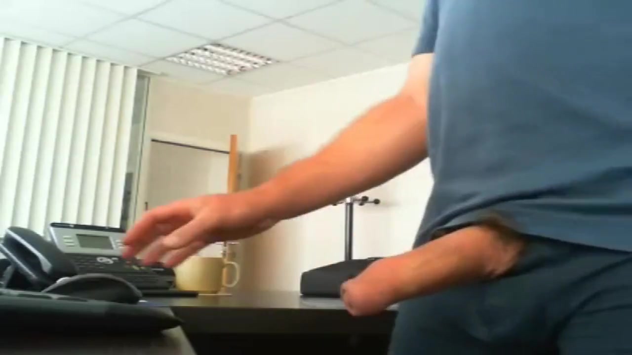 FRENCH FAT COCK Step dad JERK IN OFFICE