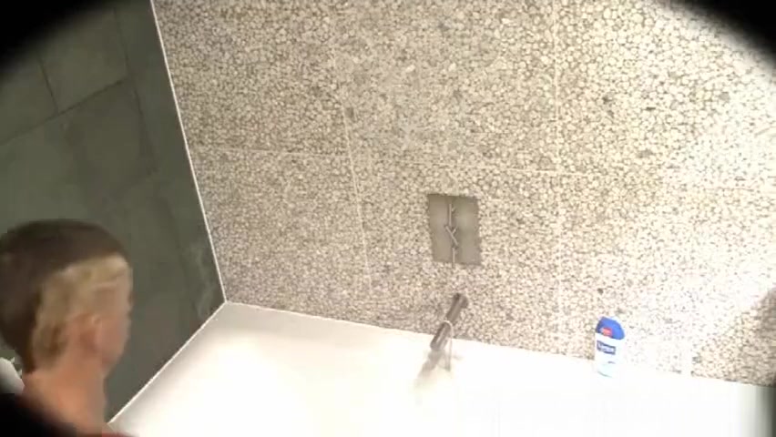 Yummy stud teasing in shower