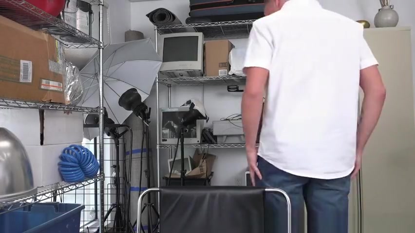 Amateur cracker fucked by black casting agent