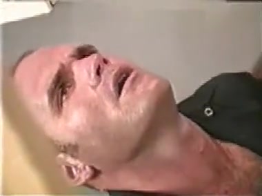 Swingering deepthroating through gloryhole