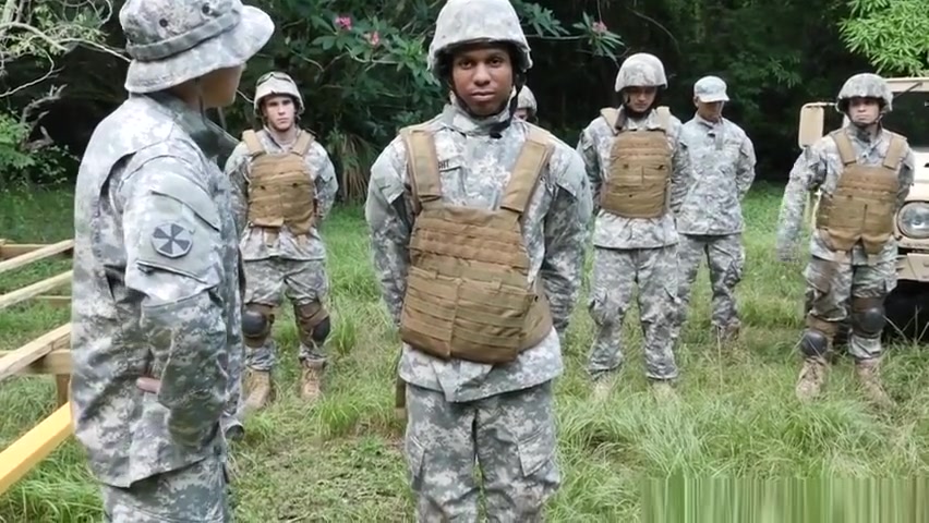 Military black hunk swallows commanders cum