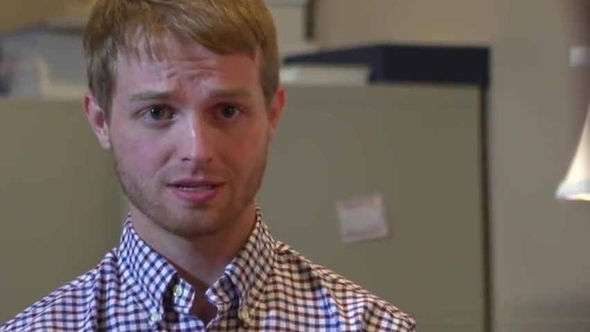 Cute twink cocksucked in the office