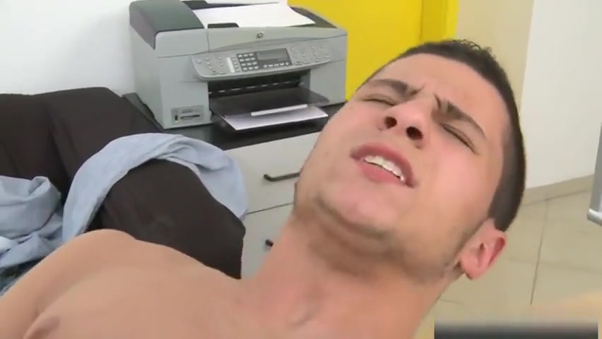 Tattoo dude casting with facial