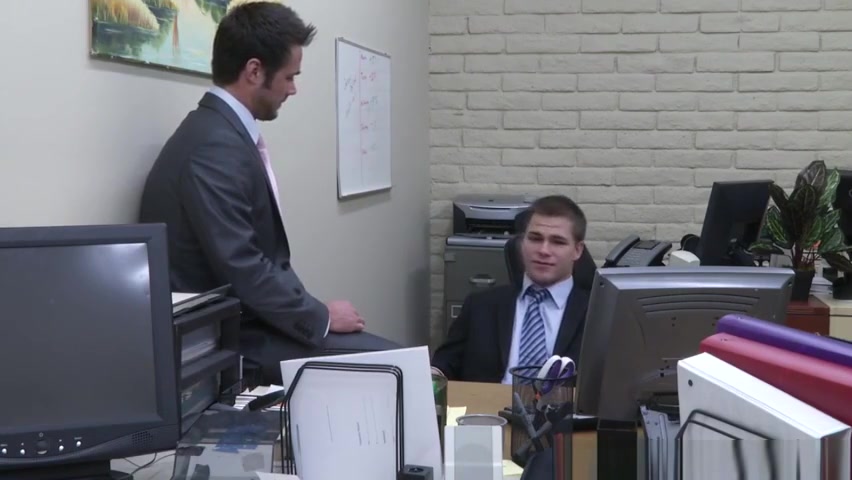 Office hunk assfucked doggystyle in office
