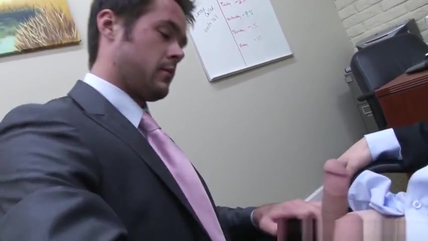 Office hunk assfucked doggystyle in office