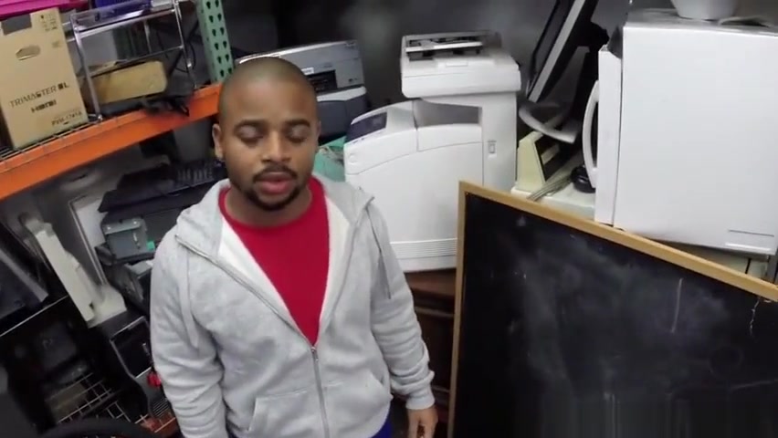 Black pawnee triofucked in backoffice