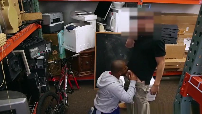 Black pawnee triofucked in backoffice