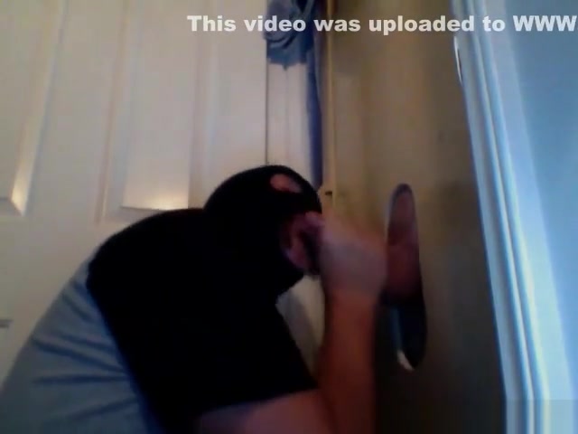Amazing Masked Amateur Gloryhole Cock Sucker