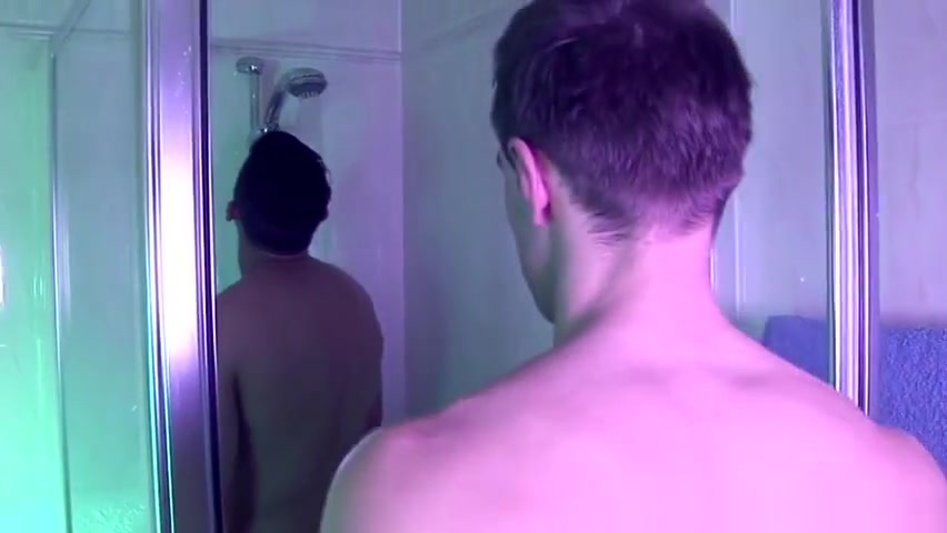 Handsome hunks assfucking in the shower