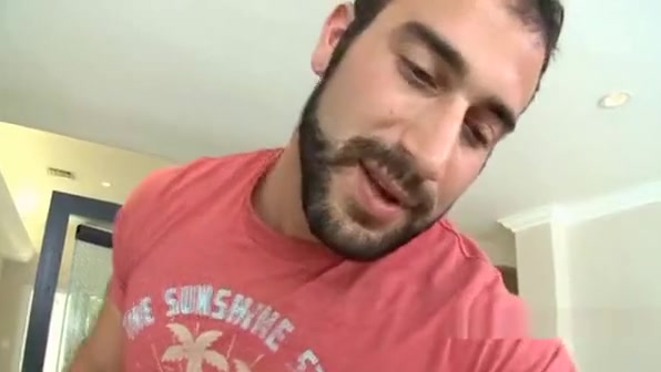 Furious massage for muscle guy