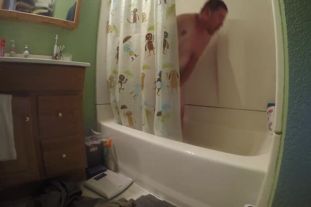 quick shower scene