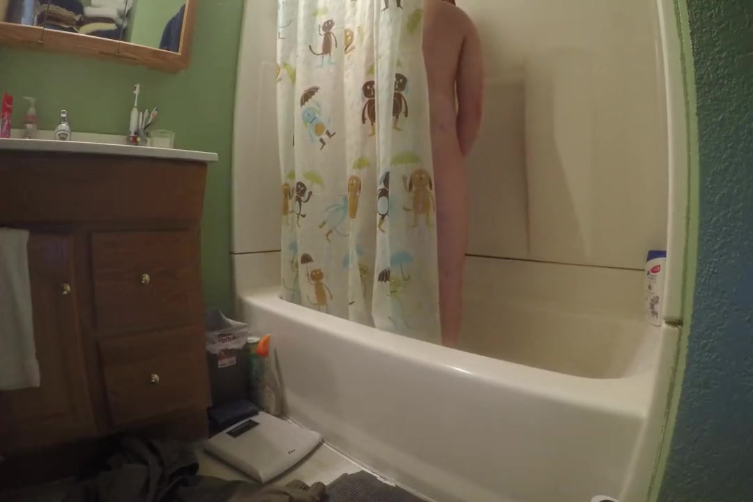 quick shower scene