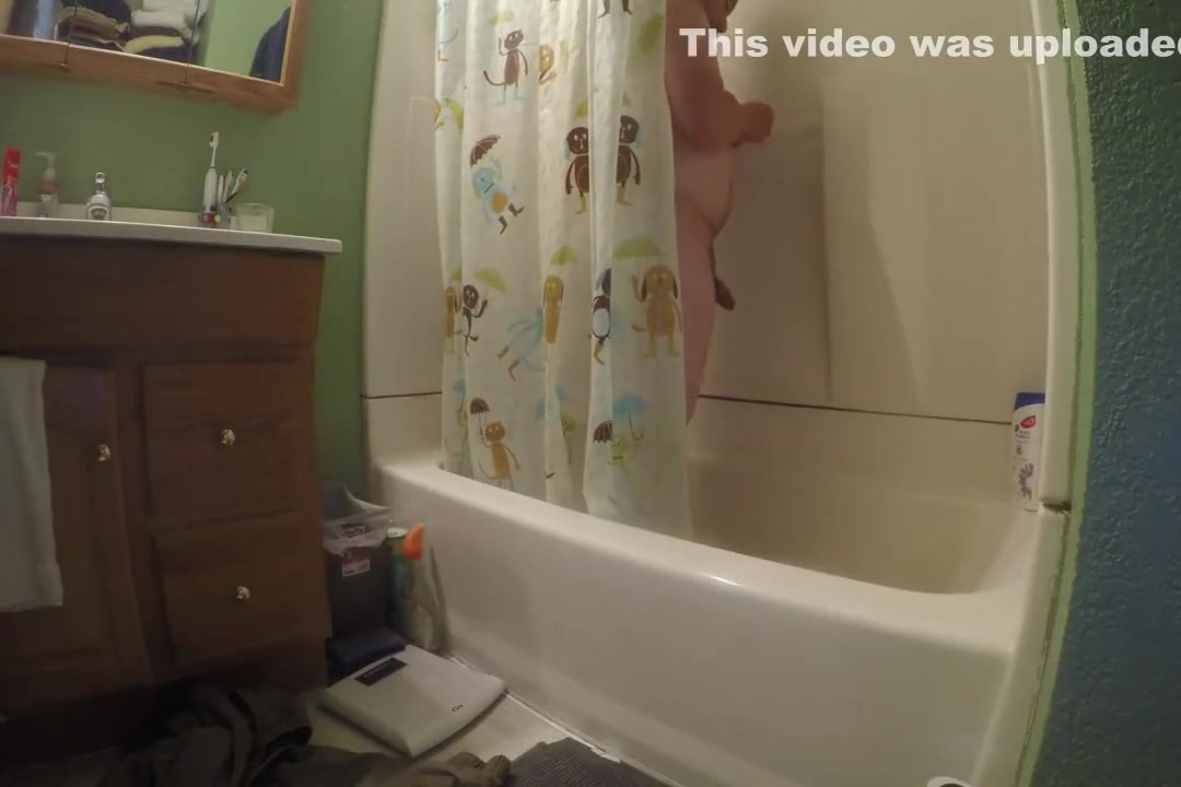 quick shower scene