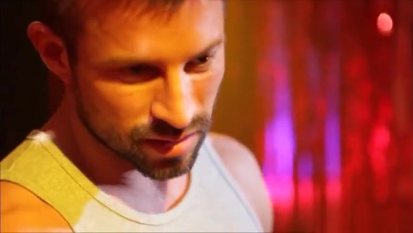 Pornstar hunk Trystan Bull cock sucked
