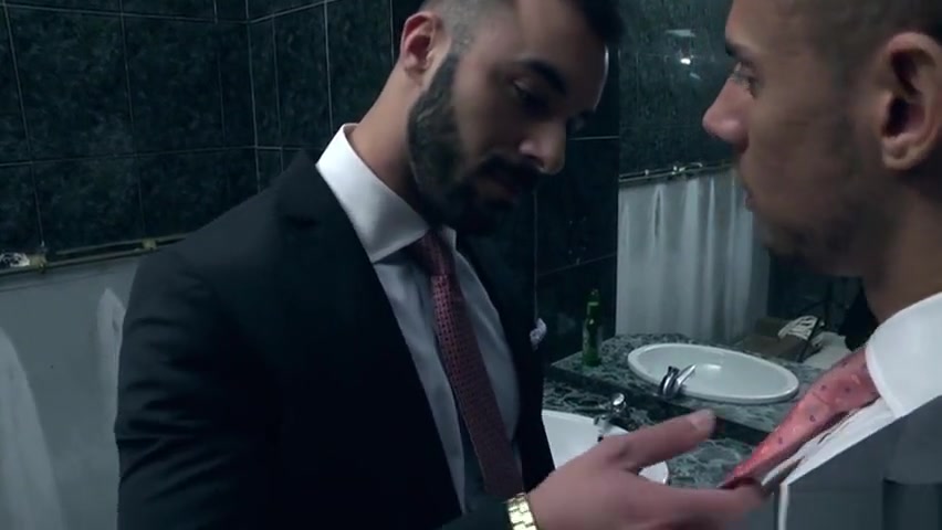 Luscious Gay Guy Gets Massaged & Fucked