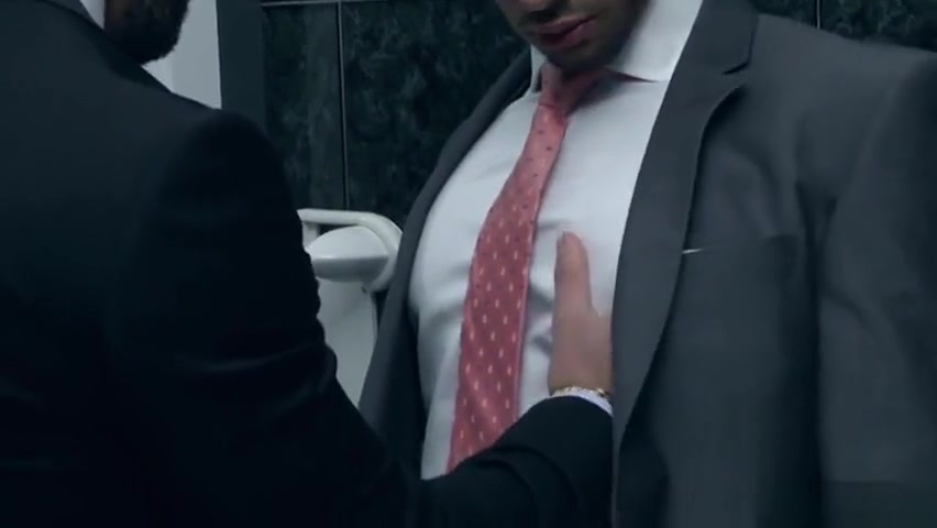 Luscious Gay Guy Gets Massaged & Fucked
