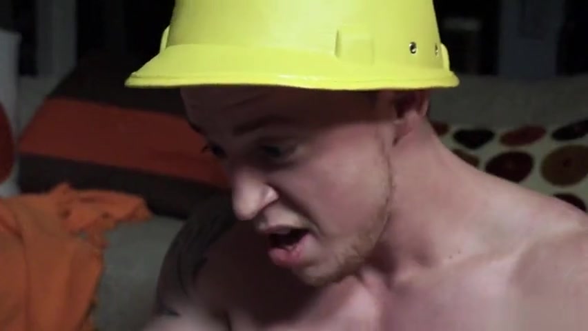 Guy gets his ass fucked through the gloryhole