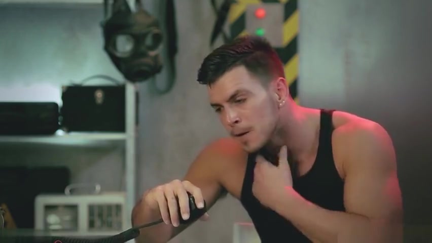 Gay at the gloryhole